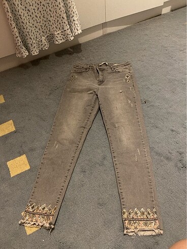 Gri sknny jeans