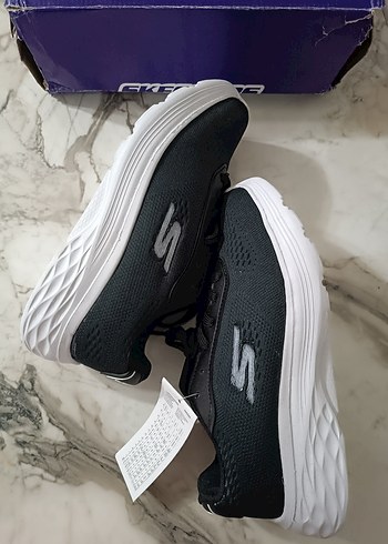 SKECHERS KADIN SPOR AYAKKABI - Görsel 4