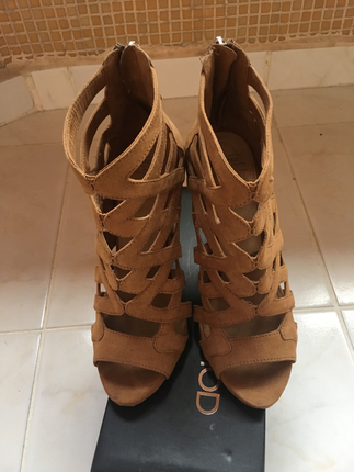 Bershka topuklu ayakkabı