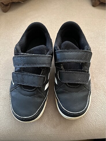 30 Beden Adidas spor ayakkabı