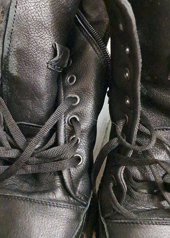 38 Beden Siyah Gotik Tokalı Bot