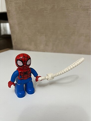 Lego duplo örümcek adam