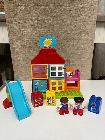 Lego duplo okul ev