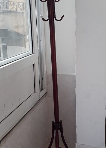 Ayaklı askılık