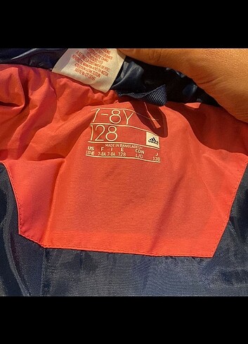 7 Yaş Beden Adidas mont 7-8 yaş