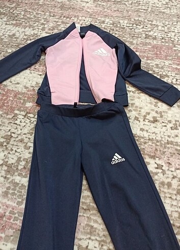 Adidas Adidas orijinal eşofman takimi 7-8 yaş