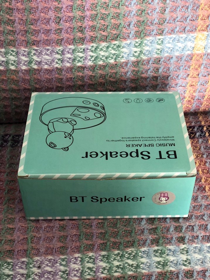 Renkli Noel Baba Figürlü Beyaz Hoparlör - Görsel 4