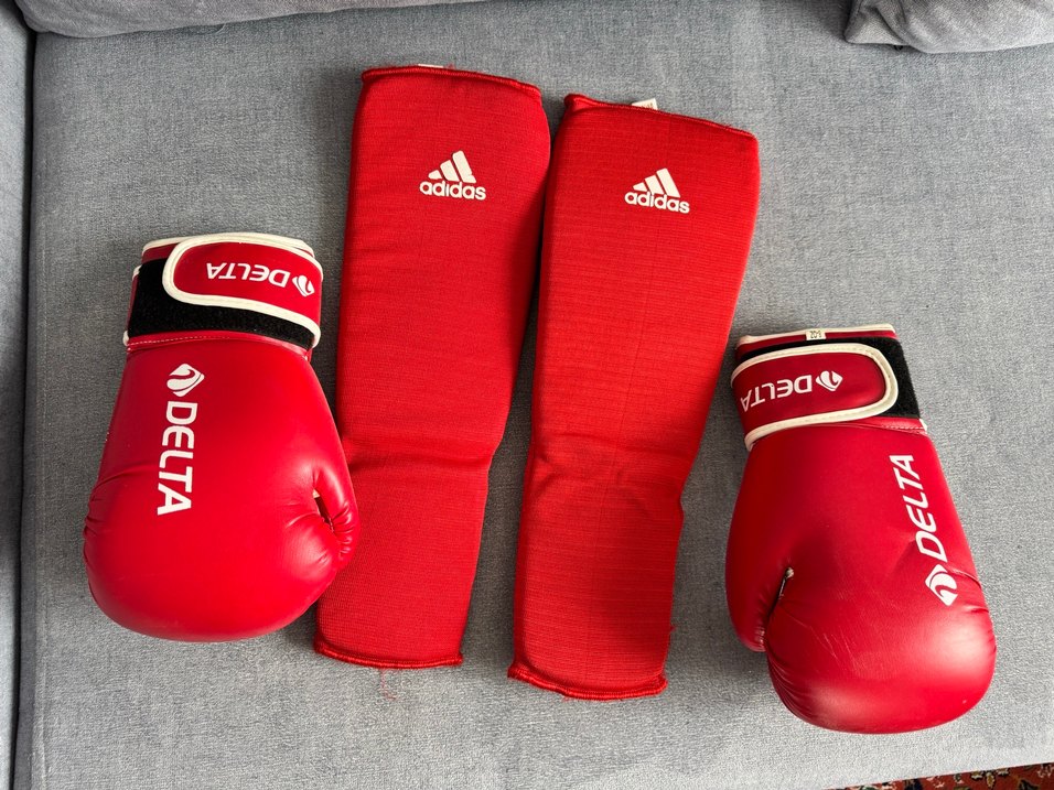 Adidas Erkek Kırmızı Deri Boks Eldiveni - Görsel 2