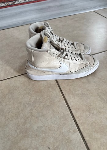 Bej Gri Yüksek Nike Süet Spor Ayakkabı - Görsel 3