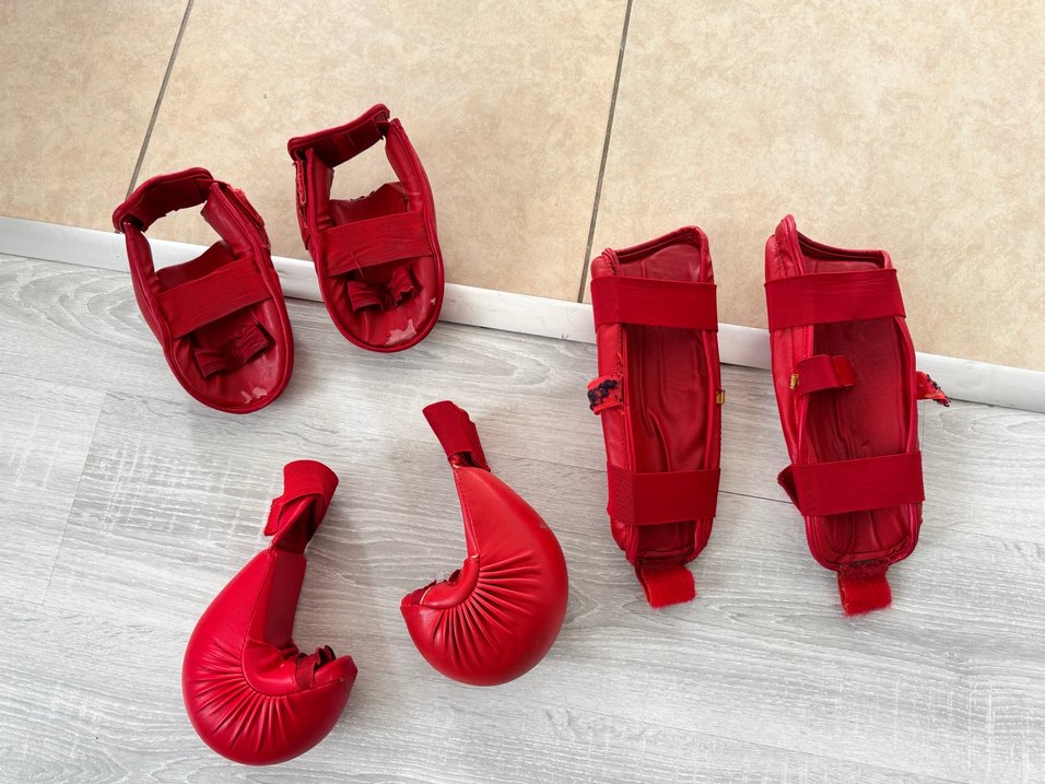 Kırmızı Deri Boks Eldiveni Velcro Bantlı - Görsel 3