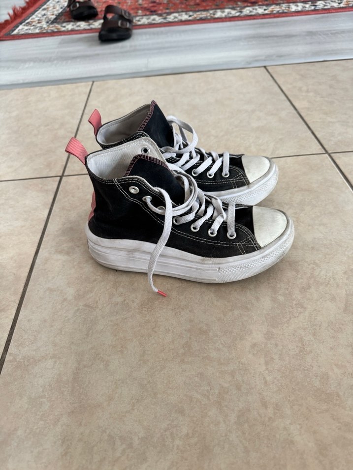 Siyah Beyaz Kadın Spor Ayakkabı - Görsel 3