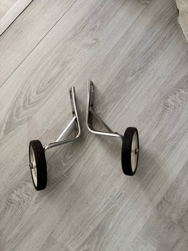 Beyaz Yan Tekerlekli Bisiklet Denge Tekerleği - Görsel 2