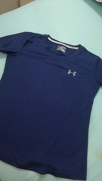 Under armour tişört