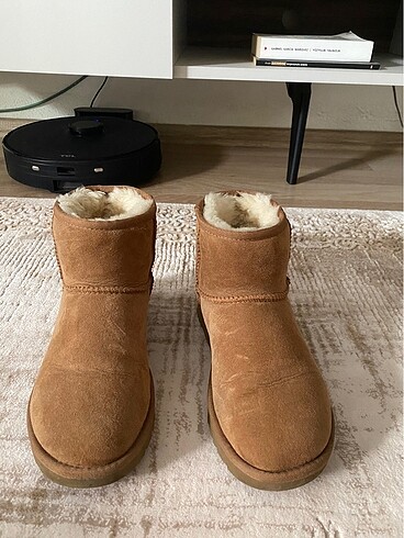 Mini ugg