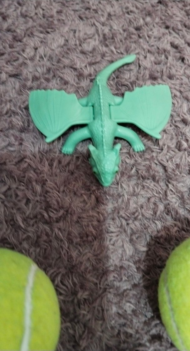 Yeşil Ejderha Oyuncak ve Tenis Topları - Görsel 2