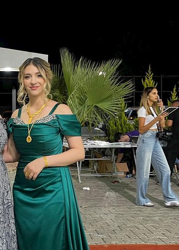 Yeşil Drapeli Uzun Abiye Elbise