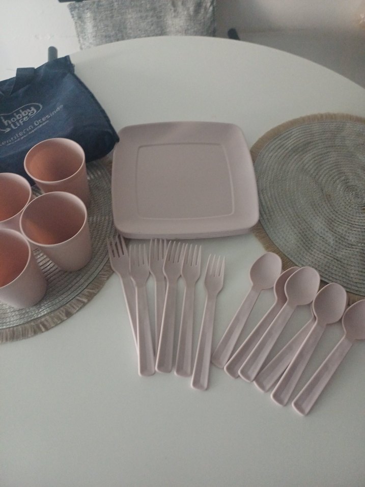 Pembe Bohem Tarzı Yemek Takımı - Görsel 3