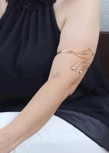 Minimalist Altın Renkli Taşlı Kadın Bileklik - Görsel 2