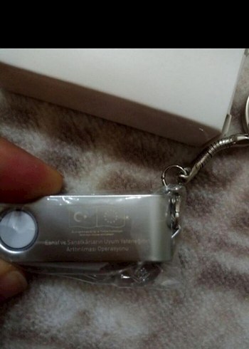 Beyaz Plastik Anahtarlıklı USB Bellek - Görsel 3