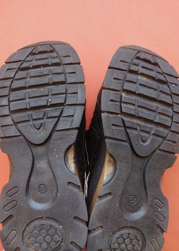 37 Beden Nike Siyah Bağcıklı Kadın Spor Ayakkabı