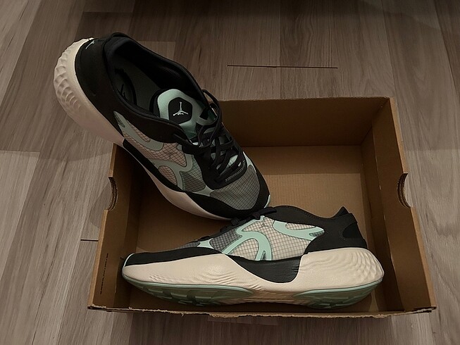 37 Beden mavi Renk Nıke jordan delta 3 low
