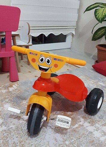 PİLSAN 3 TEKERLEKLİ KIRMIZI ÇOCUK ARABASI