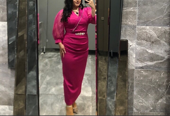Pembe uzun elbise
