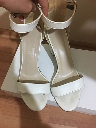36 Beden beyaz Renk Sandalet beyaz