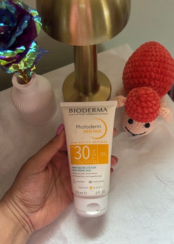 Bioderma Photoderm AKN Mat SPF 30 Güneş Koruyucu - Görsel 2