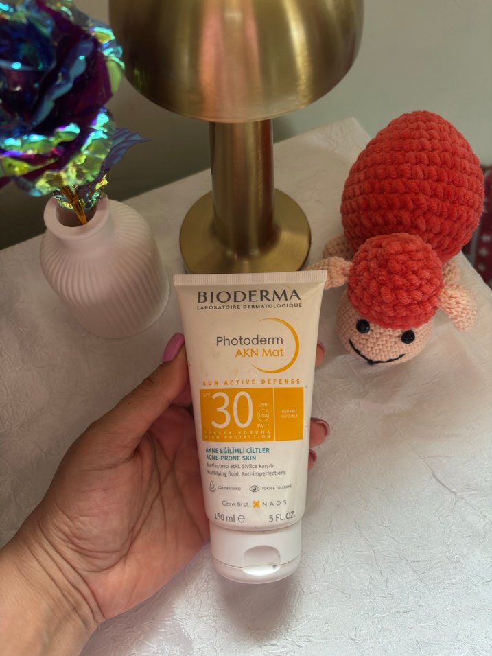Bioderma Photoderm AKN Mat SPF 30 Güneş Koruyucu - Görsel 2