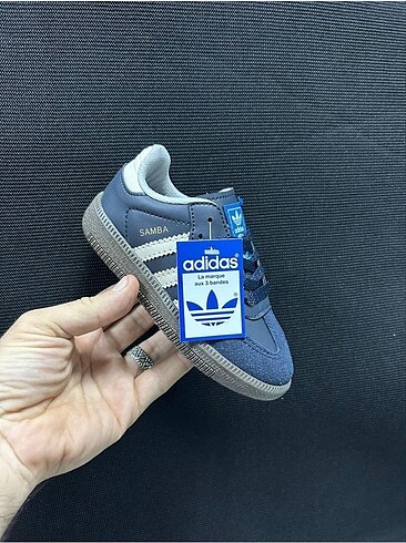 33 Beden Erkek çocuk spor ayakkabı