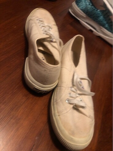 40 Beden Superga