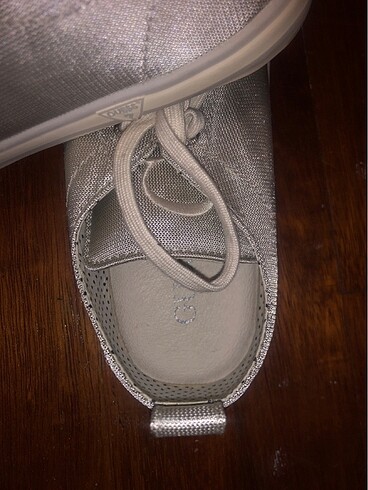 40 Beden Guess