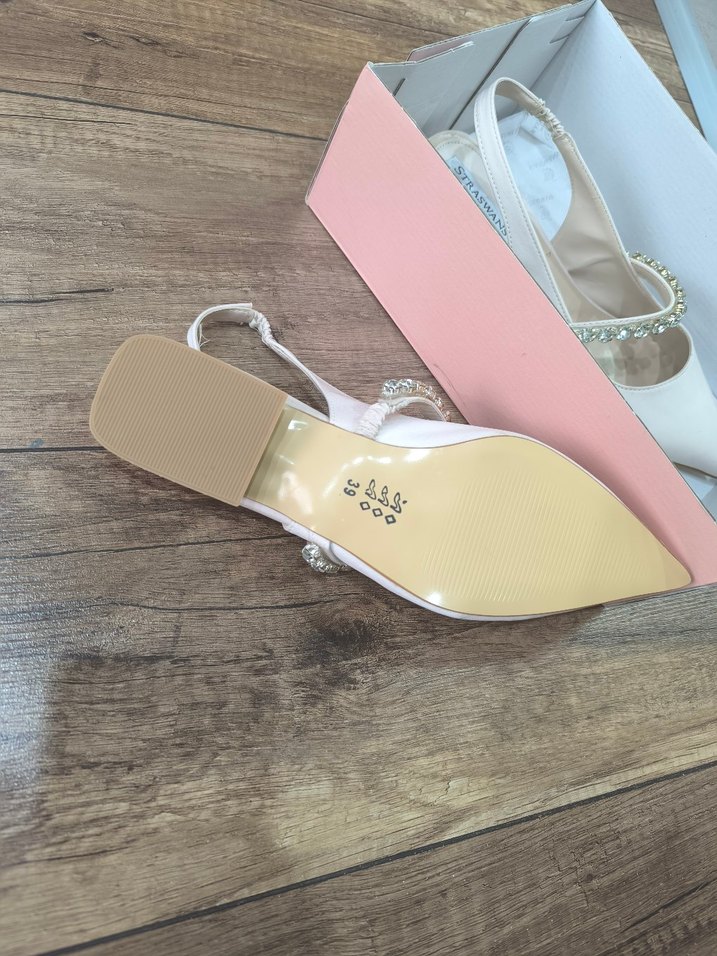 Beyaz Tokalı Blok Topuklu Kadın Abiye Ayakkabı - Görsel 2