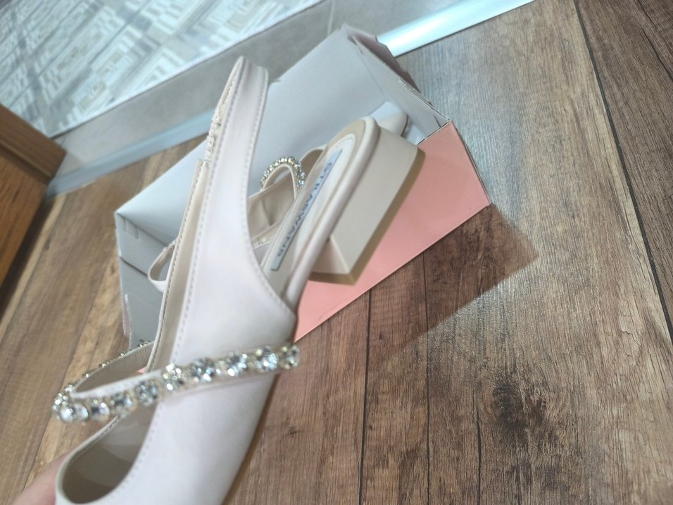 Beyaz Tokalı Blok Topuklu Kadın Abiye Ayakkabı - Görsel 4