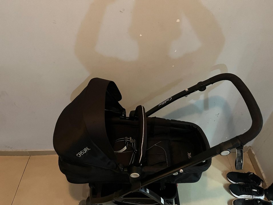 Siyah Bebek Arabası - Görsel 4