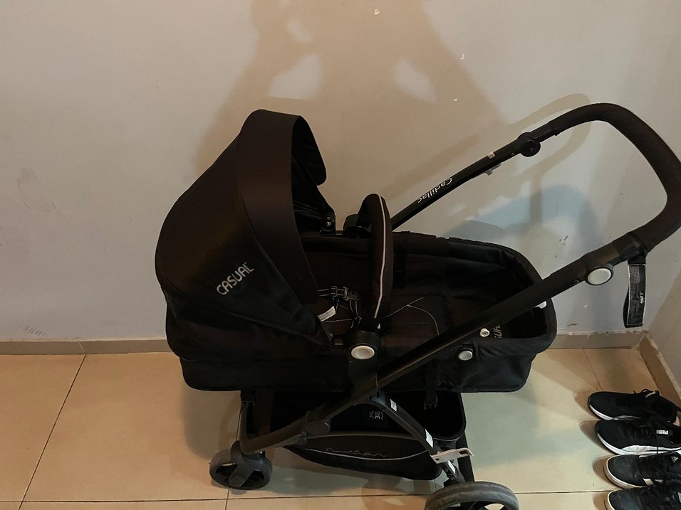 Siyah Bebek Arabası - Görsel 3