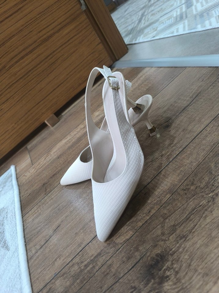 Beyaz Zebra Desenli Topuklu Kadın Ayakkabı - Görsel 4