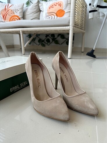 Stiletto süet bej