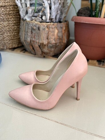 Erbil Süel Stiletto