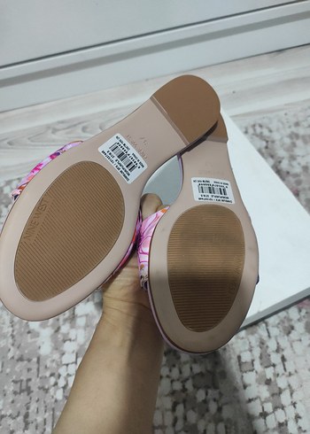 Mor Çiçek Desenli Kadın Terlik - Görsel 3