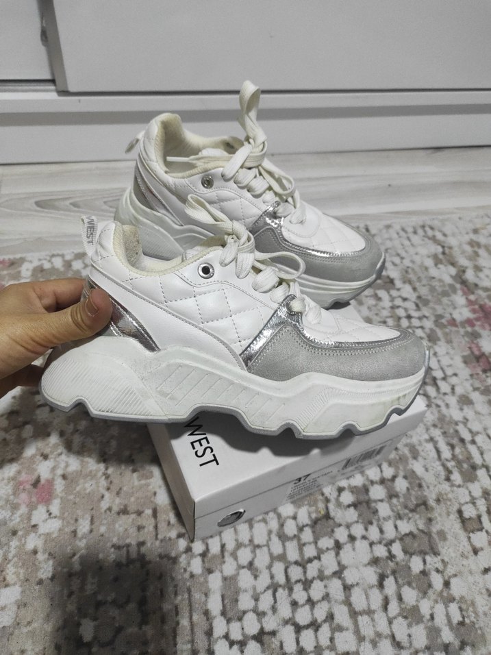 Nine West Beyaz Gri Platform Spor Ayakkabı - Görsel 2