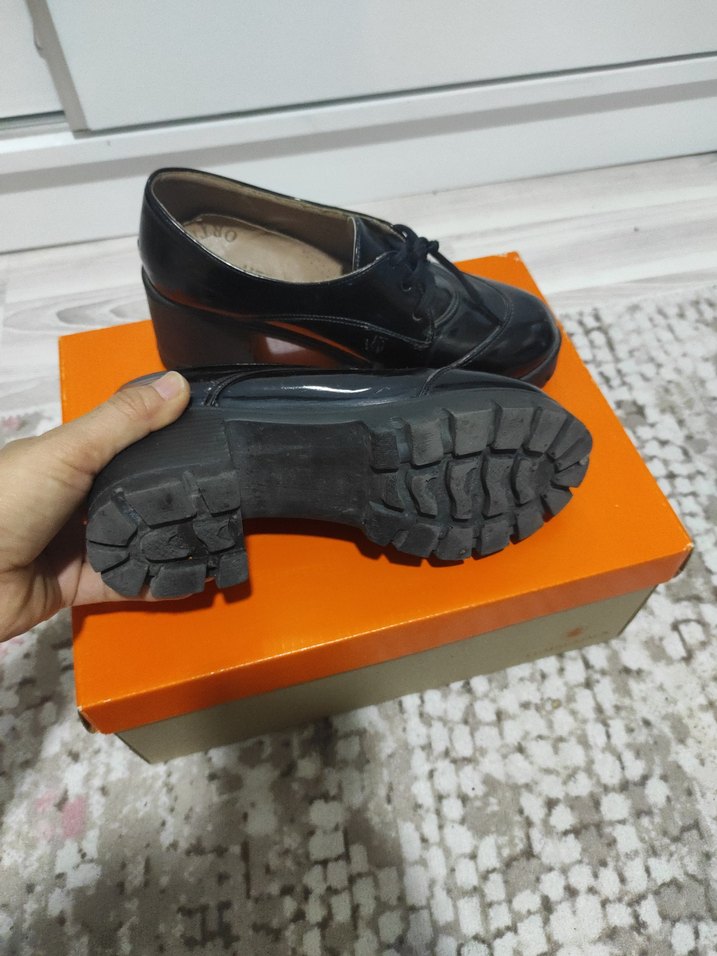 Kadın Siyah Rugan Topuklu Klasik Ayakkabı - Görsel 4