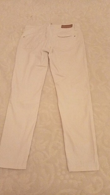 36 Beden beyaz Renk Beyaz pantolon 