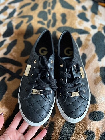 37 Beden GUESS SIYAH SNEAKER