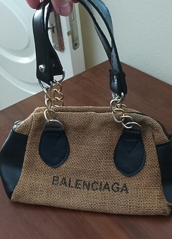 Balenciaga hasır canta