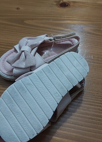 LC Waikiki Bir kaç kez, kullanıldı temiz çok cici bir sandalet