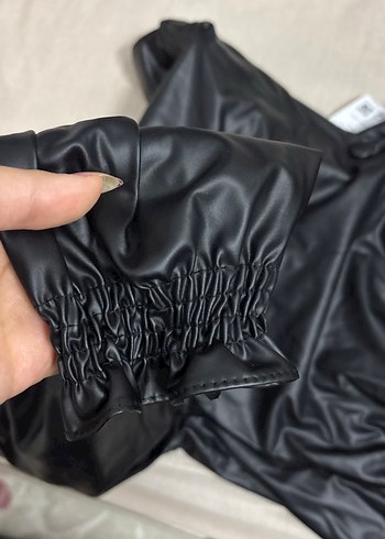 Düğmeli Siyah Deri Kısa Kadın gömlek - Görsel 6