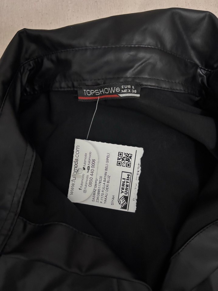 Düğmeli Siyah Deri Kısa Kadın gömlek - Görsel 4