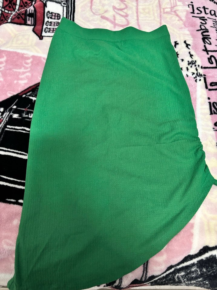 Yeşil büzgü detay midi  Kadın Etek - Görsel 2